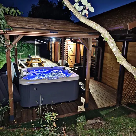 בקתה Chalet Et Spa, La Burotte בסה-סור-לה-רופט